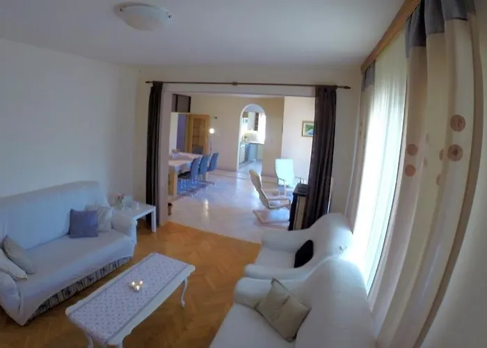 Дом отдыха House In With Sea View, Terrace, Air Conditioning, Wi-fi